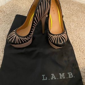 L.A.M.B by Gwen Stefani black and taupe holiday pump.